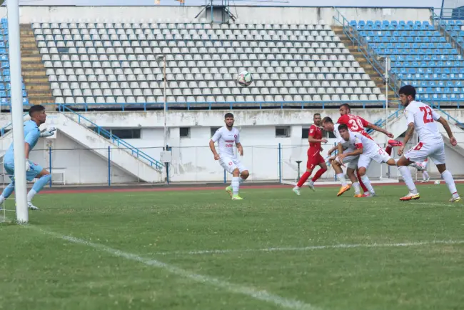 Foto CSM Slatina a încheiat cu o remiză, 2-2, ultimul meci de pregătire, disputat în deplasare cu CS Şelimbăr