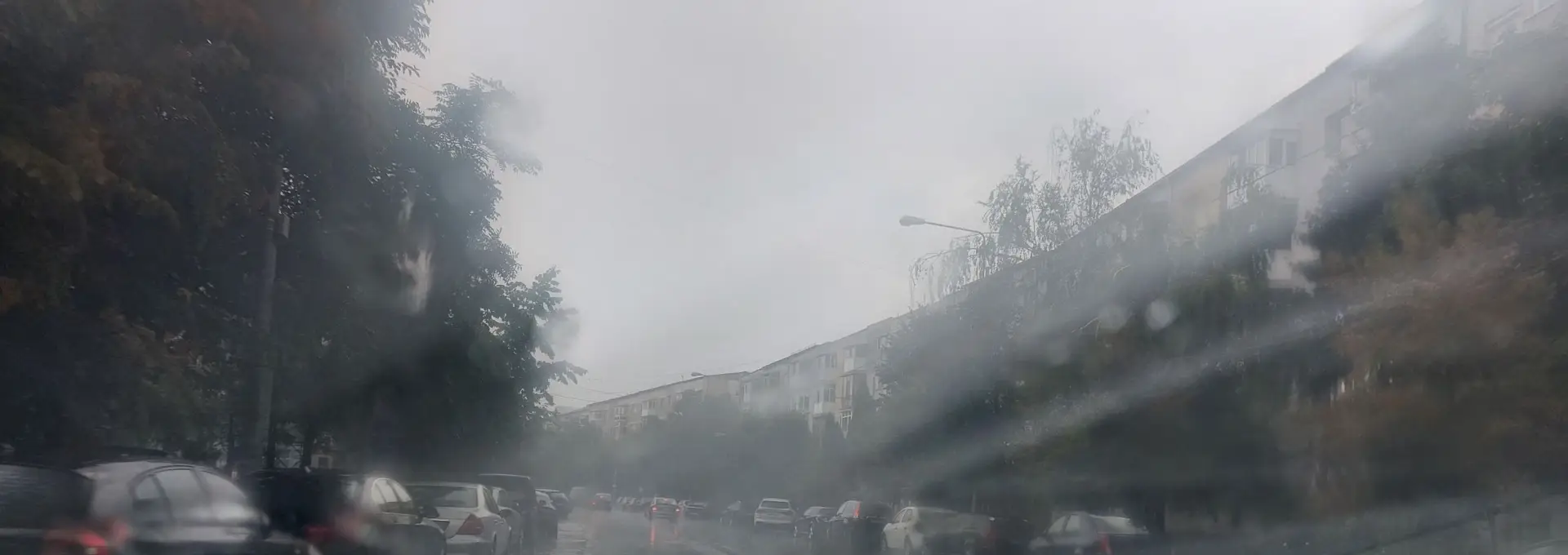 Foto Meteorologii au emis Cod Roşu de vreme severă, în judeţul Olt