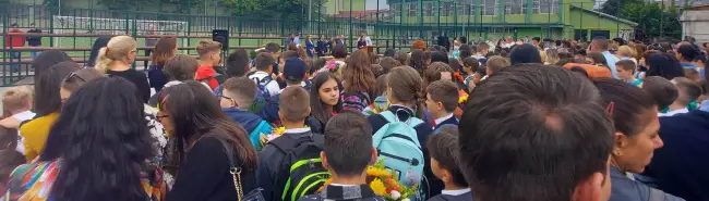 Foto Start în noul an şcolar pentru preşcolarii şi elevii din judeţul Olt (FOTO)