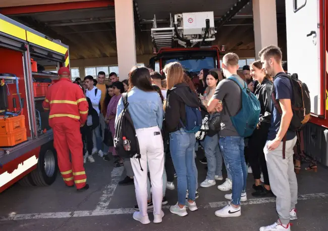 Foto Ziua Pompierilor din România, marcată la Slatina şi în judeţul Olt (FOTO)