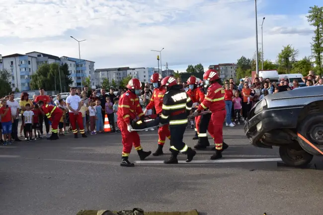 Foto Ziua Pompierilor din România, marcată la Slatina şi în judeţul Olt (FOTO)