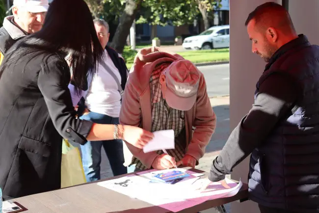 Foto FOTO. Liderii PSD Olt, primii semnatari în cadrul campaniei Românii merită în Schengen