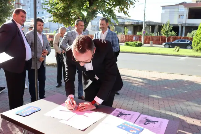 Foto FOTO. Liderii PSD Olt, primii semnatari în cadrul campaniei Românii merită în Schengen