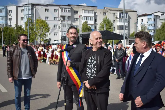 Foto FOTO | Începu Festivalul „Oltenii & Restu’ Lumii”. Slatina, capitala umorului şi distracţiei timp de trei zile