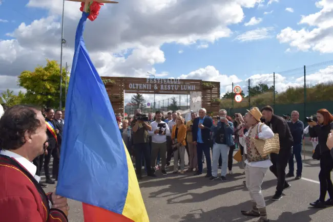 Foto FOTO | Începu Festivalul „Oltenii & Restu’ Lumii”. Slatina, capitala umorului şi distracţiei timp de trei zile