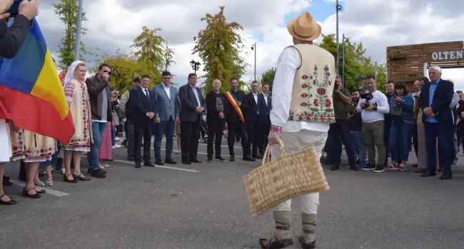 Foto FOTO | Începu Festivalul „Oltenii & Restu’ Lumii”. Slatina, capitala umorului şi distracţiei timp de trei zile