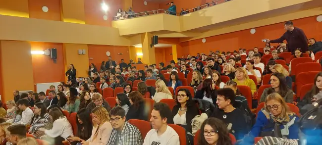 Foto FOTO. Consiliul Judeţean premiază performanţa: Aproape 760 de premii pentru elevii şi profesorii cu rezultate deosebite