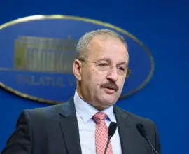 Foto Vasile Dîncu a demisionat din funcția de ministru al Apărării Naționale