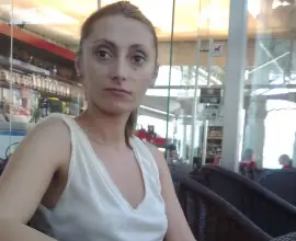 Foto Anca are nevoie de sprijinul nostru. Un cancer descoperit în septembrie i-a dat viaţa peste cap tinerei mame