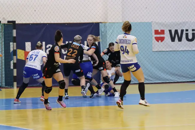 Foto FOTO&VIDEO. CSM Slatina pierde, scor 18-22, meciul cu CS Dacia Mioveni