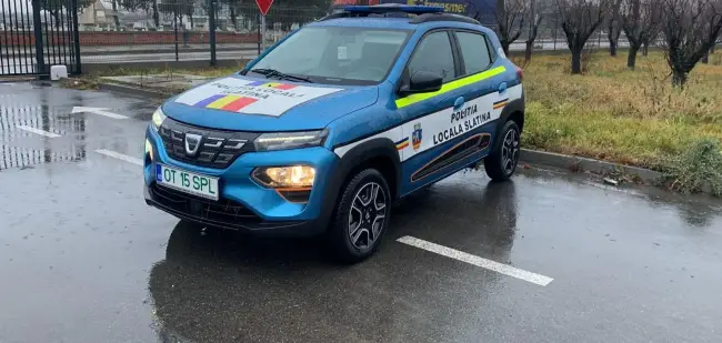 Foto Primăria Slatina dotează Poliţia Locală cu maşini electrice (FOTO)