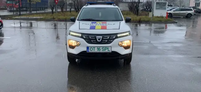 Foto Primăria Slatina dotează Poliţia Locală cu maşini electrice (FOTO)