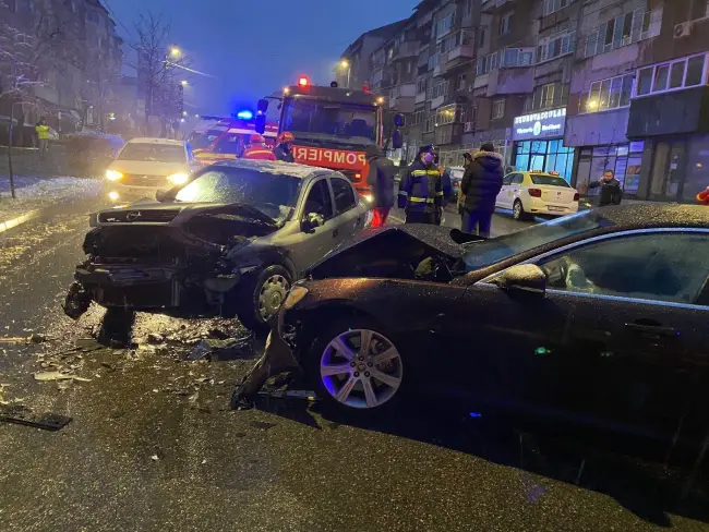 Foto VIDEO. Accident, în Slatina, pe Bulevardul Nicolae Titulescu