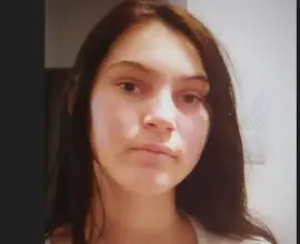Foto O fată de 14 ani, din cadrul unei căsuţe de tip familial, din Slatina, este dată dispărută. Nu s-a mai prezentat nici la şcoală