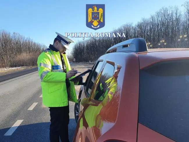 Foto FOTO. Şoferi luaţi de radar, pe DN 65, în Negreni