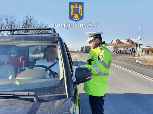 Foto FOTO. Şoferi luaţi de radar, pe DN 65, în Negreni