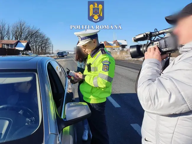 Foto FOTO. Şoferi luaţi de radar, pe DN 65, în Negreni
