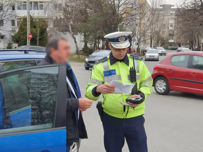 Foto  VIDEO&FOTO. O şoferiţă, depistată conducând cu peste 100 km pe oră, în Slatina, iar un alt şofer a fost prins băut