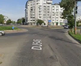 Foto Slatina: Bandă pentru virajul la dreapta pe strada Artileriei, în sensul giratoriu de la Steaua