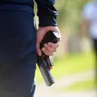 Foto Doi jandarmi răniţi, după ce arma unuia dintre ei s-a descărcat accidental. Cei doi se întorceau din misiune