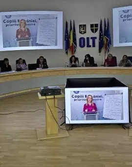 Foto FOTO. Dezbateri despre măsurile de sprijin pentru familii şi copii, cu femeile social-democrate, în sala de şedinţe a CJ Olt