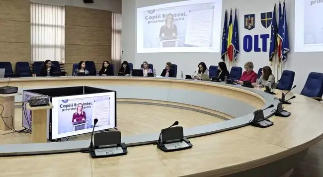 Foto FOTO. Dezbateri despre măsurile de sprijin pentru familii şi copii, cu femeile social-democrate, în sala de şedinţe a CJ Olt
