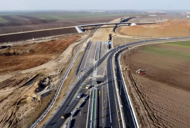 Foto FOTO. Stadiul lucrărilor la tronsonul Drumului Expres, Slatina-Coloneşti, este de 70%