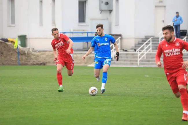 Foto FOTO. CSM Slatina, remiză în amicalul cu Universitatea Craiova, disputat în Bănie