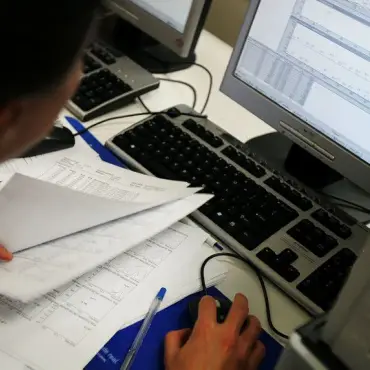 Foto Locuri de muncă la stat, în judeţul Olt. Ce instituţii publice fac angajări