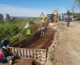 Foto FOTO. A început asfaltarea străzii Oituz din Slatina, zona de balast
