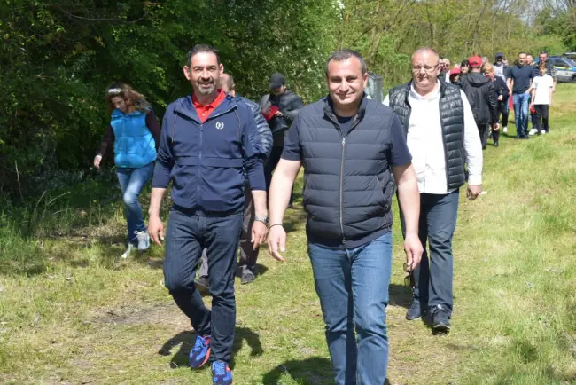 Foto FOTO. PSD Slatina păstrează tradiţia de 1 Mai. Întâlnire cu membrii şi simpatizanţii, la iarbă verde