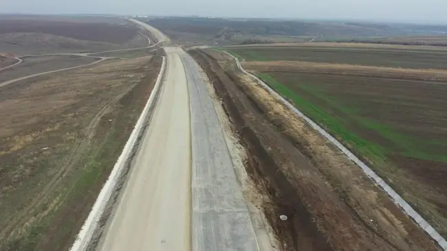 Foto Două asocieri de firme au depus oferte pentru finalizarea Tronsonului 1 al Drumului Expres Craiova-Piteşti