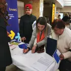 Foto VIDEO&FOTO. Multe persoane interesate de găsirea unui loc de muncă în cadrul Bursei organizate la Slatina