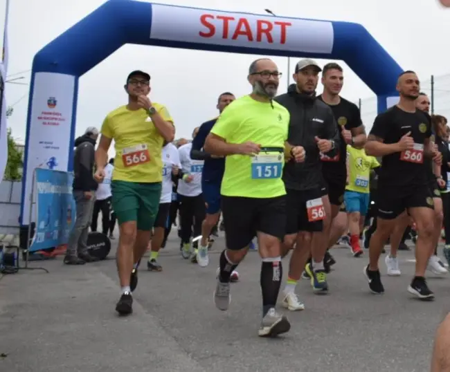 Foto Slatina City Run. Competiția a adunat la start 350 de participanți de toate vârstele