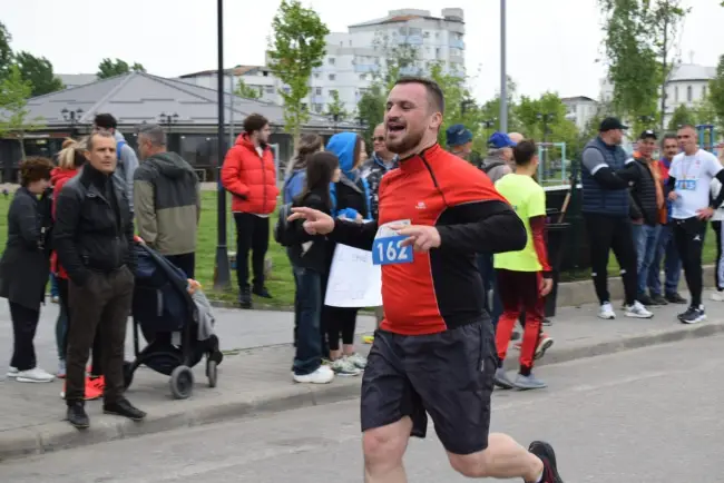 Foto Slatina City Run. Competiția a adunat la start 350 de participanți de toate vârstele