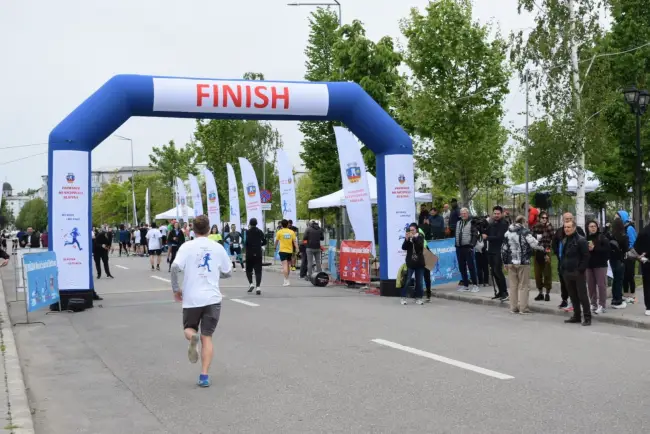 Foto Slatina City Run. Competiția a adunat la start 350 de participanți de toate vârstele