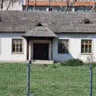 Foto Primăria din Scorniceşti transformă în azil de bătrâni şcoala unde a învăţat Nicolae Caeuşescu (FOTO)