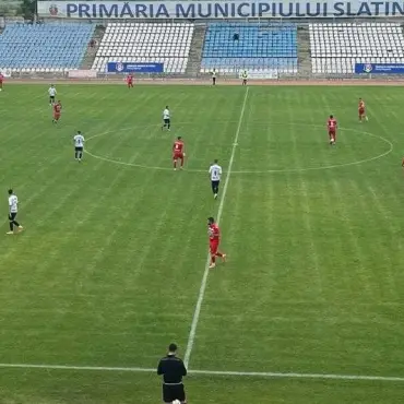 Foto Oltul Curtişoara-Iris Nicolae Titulescu, în finala Cupei României, faza judeţeană, pe Stadionul 1 Mai