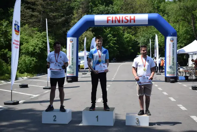 Foto Participare numeroasă și premii consistente la Slatina Forest Race 2023 (FOTO)