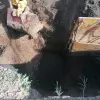 Foto VIDEO. A murit muncitorul prins sub un mal de pământ, la Caracal   
