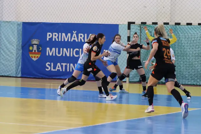 Foto FOTO&VIDEO. CSM Slatina-SCM Craiova, scor 27-32, în ultima partidă din Liga Naţională