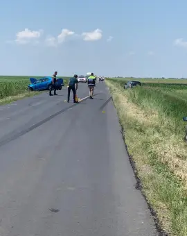 Foto Accident cu trei maşini implicate, între Şerbăneşti şi Greci. Două persoane la spital