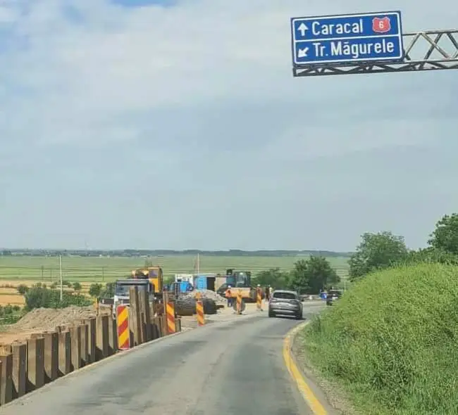 Foto Stadiul lucrărilor de pe DN 6, în judeţul Olt, este de 35% (FOTO)