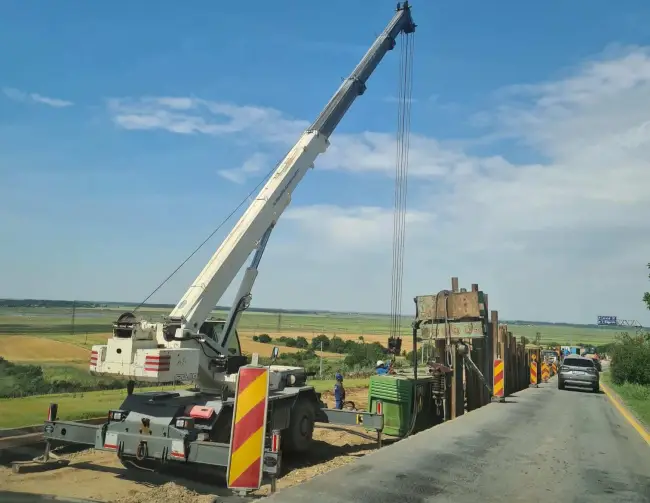 Foto Stadiul lucrărilor de pe DN 6, în judeţul Olt, este de 35% (FOTO)
