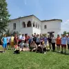 Imagine Zeci de copii, la Conacul Neamţu din Olari, în vacanţa de vară (FOTO)