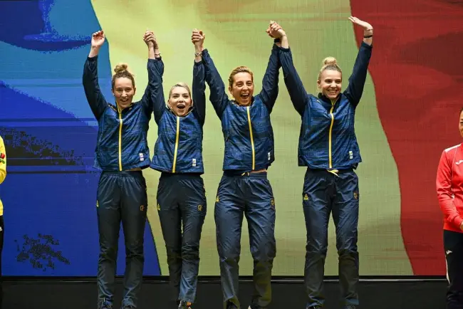 Foto Adina Diaconu, medalie de aur la Jocurile Europene alături de celelalte componente ale lotului naţional de tenis de masă