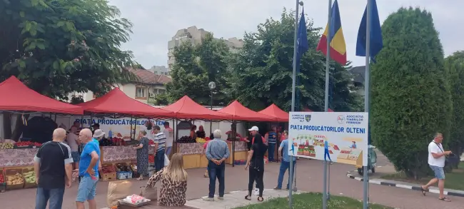 Foto Ministrul Agriculturii prezent la redeschiderea Pieţei Volante din Slatina (FOTO)