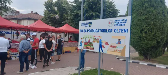Foto Ministrul Agriculturii prezent la redeschiderea Pieţei Volante din Slatina (FOTO)