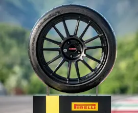 Foto O nouă anvelopă Pirelli: P Zero Trofeo RS, cea mai sportivă anvelopă din gama de maşini de şosea