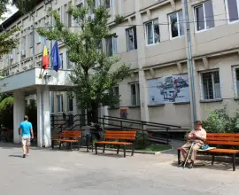 Foto Spitalul municipal Caracal, extins. Un nou corp de clădire cu cinci noi săli de operații, ATI şi 28 de paturi